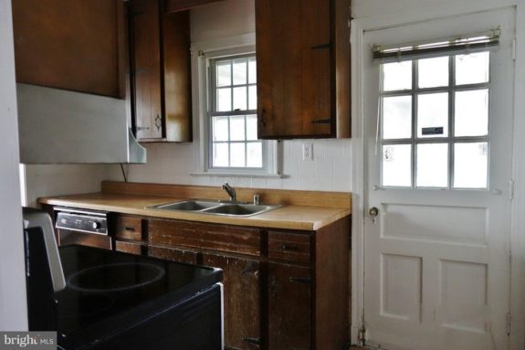 Kipling Road Kitchen - BEFORE